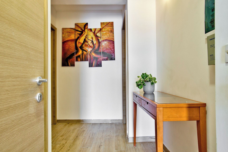 Interior 4, Idyllic Penthouse Apartment With Sea View Balcony