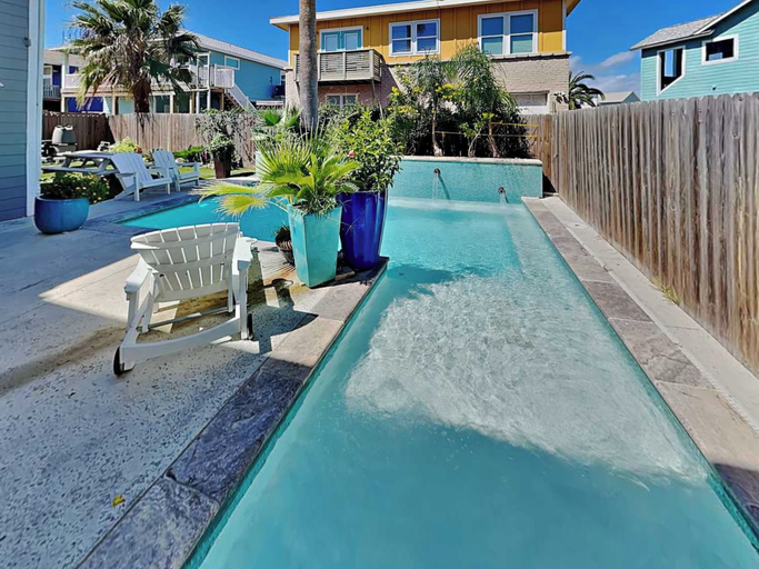 Sport & Beauty 5, Palm Down & Relax by Silver Sands Vacation Rentals, Nueces