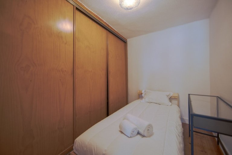 Room 3, Alfama Historical II by Homing, Lisbon