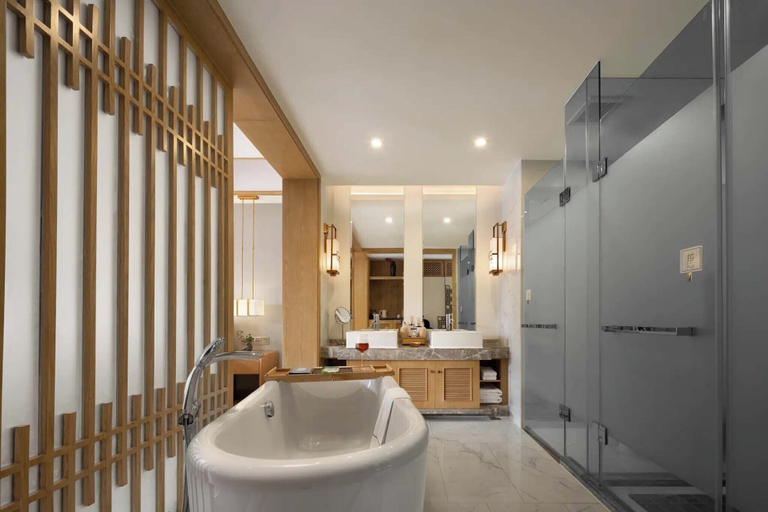 Deep soaking bathtub 2, GF Healing Hotel & Resort, Lijiang