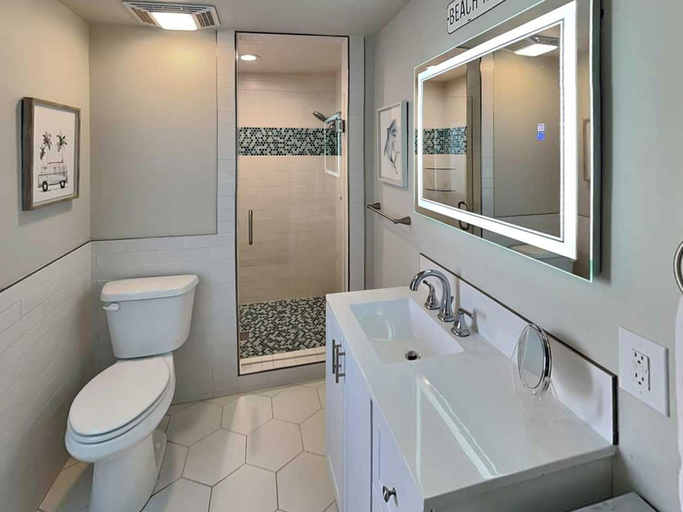 Bathroom 4, Palm Down & Relax by Silver Sands Vacation Rentals, Nueces