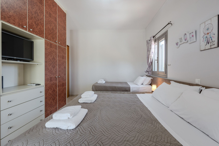Room 5, Arokaria, Crete