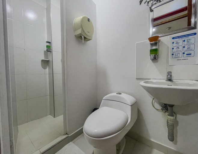 Bathroom 5, Hostal Kumbaya, Santa Marta (Dist. Esp.)