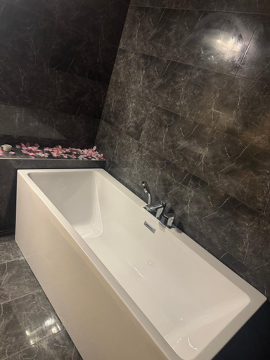 Bathroom, Hotel Sevilla, Rawa