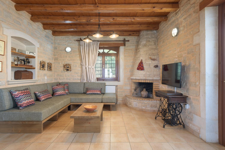 Others 3, Sarpedon & Rhadamanthus By Forest Villas, Crete