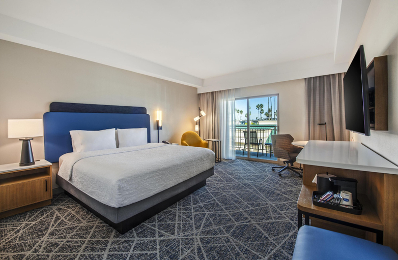 Bedroom 3, Hampton Inn Channel Islands Harbor/Oxnard, Ventura