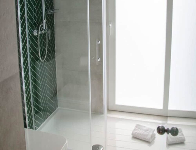 Bathroom 3, BQ Maria Dolores, Baleares