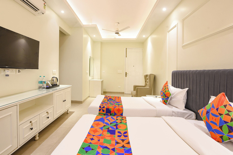 Room 3, Fabhotel Heritage Inn Golf Course Rd, Gurgaon