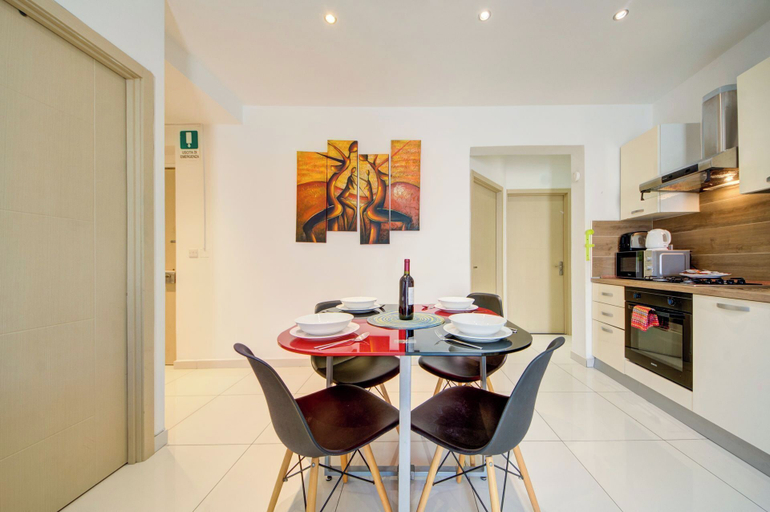 In-room dining 4, Exclusive Holiday Flat Steps to the Sliema Shops