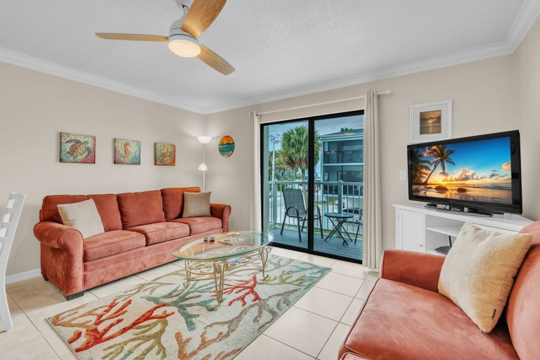 Living area 4, Sunrays Anchor 2 Bedroom Home, Manatee