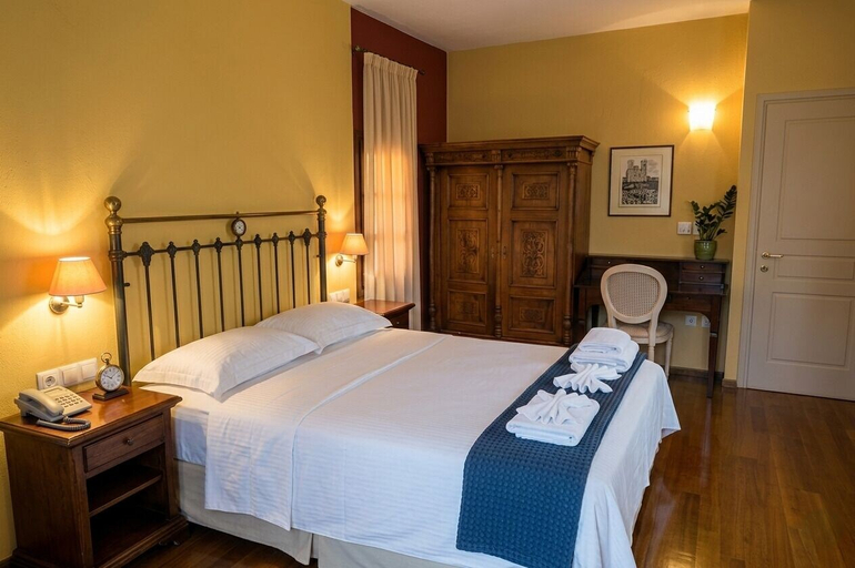 Room 3, Archontiko Leontari, Peloponnese