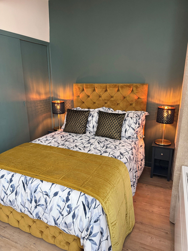 Bedroom 4, Herbert George Apartment Hotel, Lot-et-Garonne