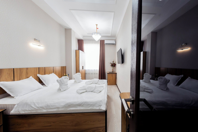 Room 2, Centrum Hotel Tashkent, Tashkent City