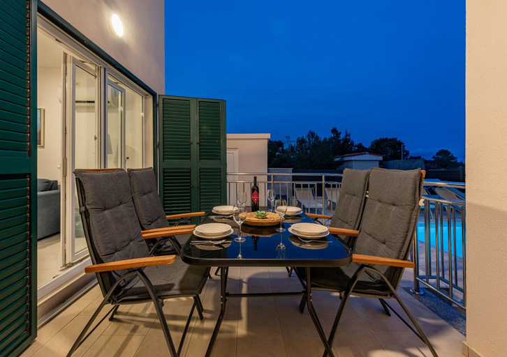Balcony 3, Villa Kristina, Nin