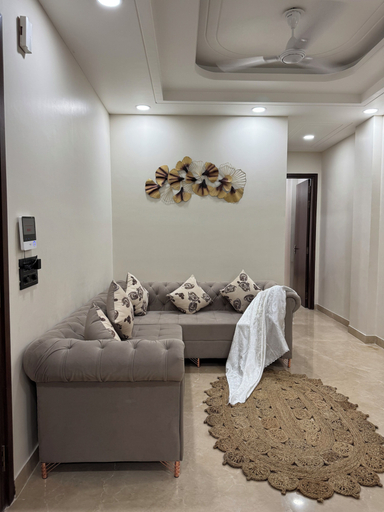 Living area 2, Fortune Home Service Apartment J-267, Delhi