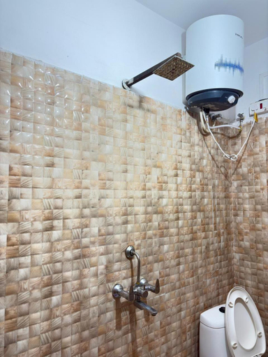 Bathroom 5, HOTEL DARSH SAFARI - FORT VIEW, Jaisalmer
