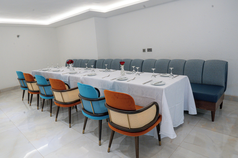 Dining 2, Iconic Plaza Hotel, Starehe