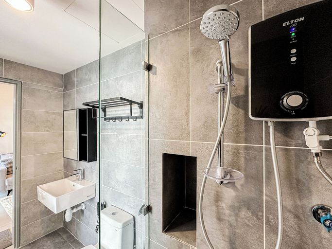 Bathroom 3, Glomac 121 Residences by Airhost, Petaling Jaya