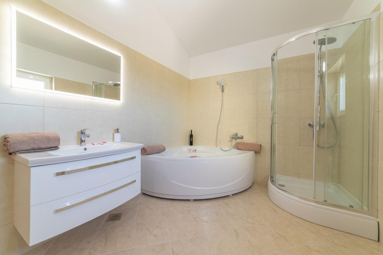 Bathroom 2, Villa Green Oasis, Lovreć