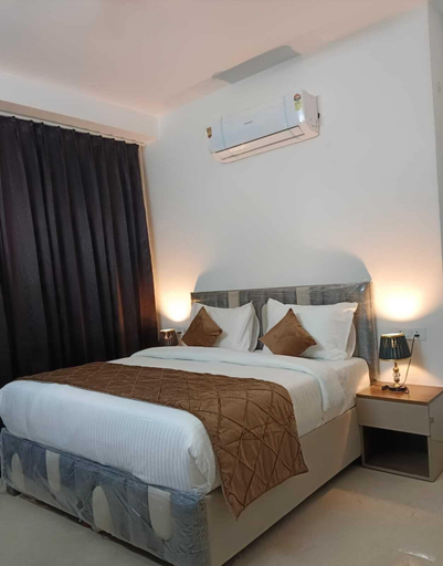 Room 2, Yashobhoomi Suites near Yashobhoomi Convention Centre, Delhi