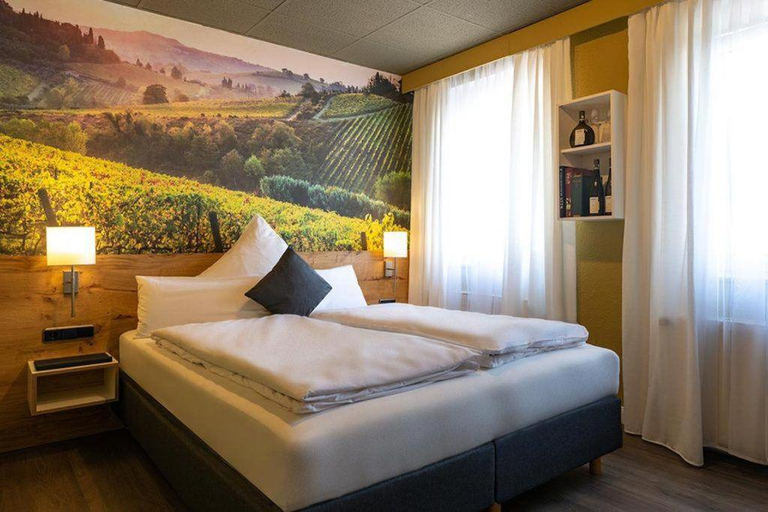 Bedroom 3, Boutique Hotel Zum grunen Baum, Aschaffenburg