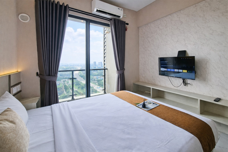 Bedroom 4, Bright and Comfy Studio Apartment at Sky House BSD By Travelio, South Tangerang