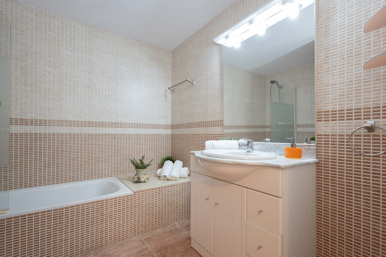 Bathroom 5, Golden Coast Retreat by Fidalsa, Barcelona