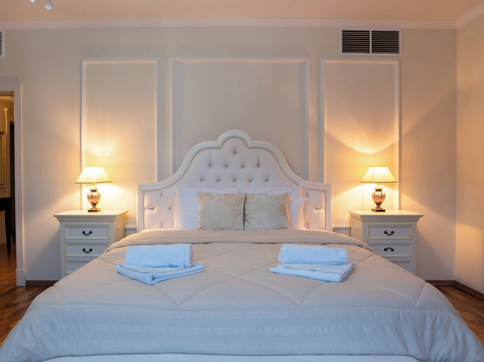 Interior 3, Villa Alexandra: Sea Views, Pool, Jacuzzi & Sauna