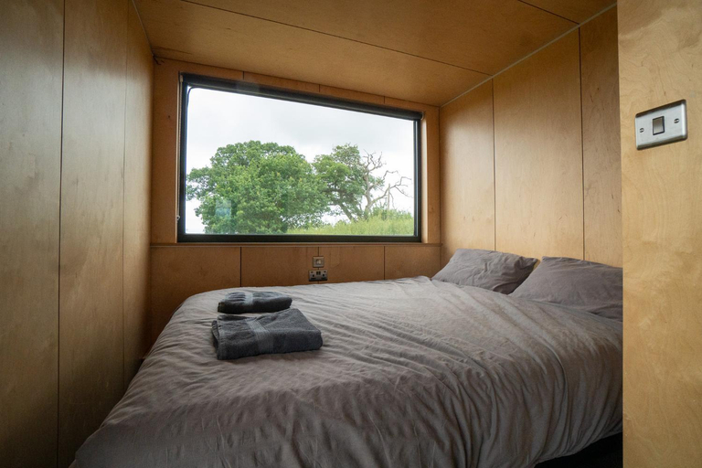 Bedroom 2, Beautiful cabins in Shaftesbury Dorset countryside, Dorset
