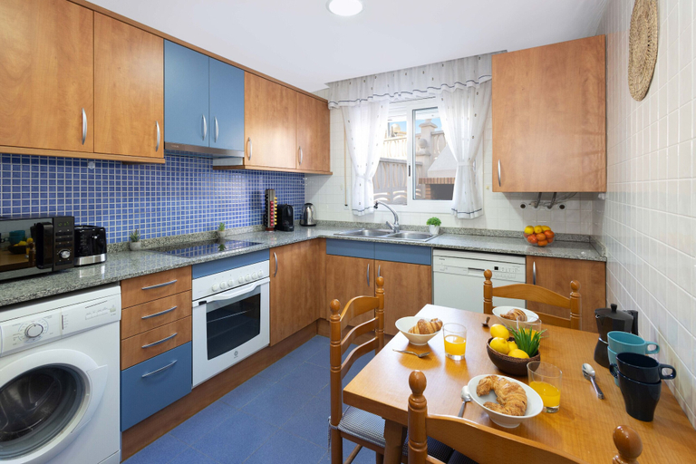 Private kitchen 4, Golden Coast Retreat by Fidalsa, Barcelona