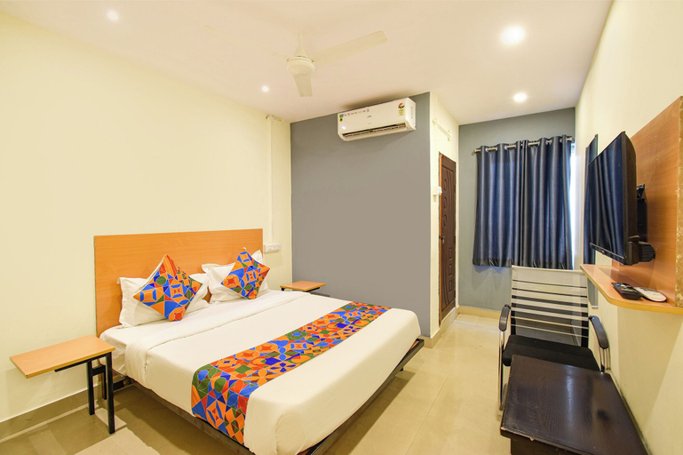 Room 4, Fabhotel Vedhanshi, Ranga Reddy