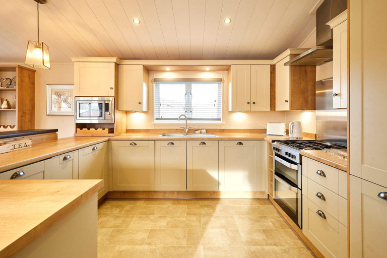 Room 2, Host Stay Little Gem Lodge, North Yorkshire