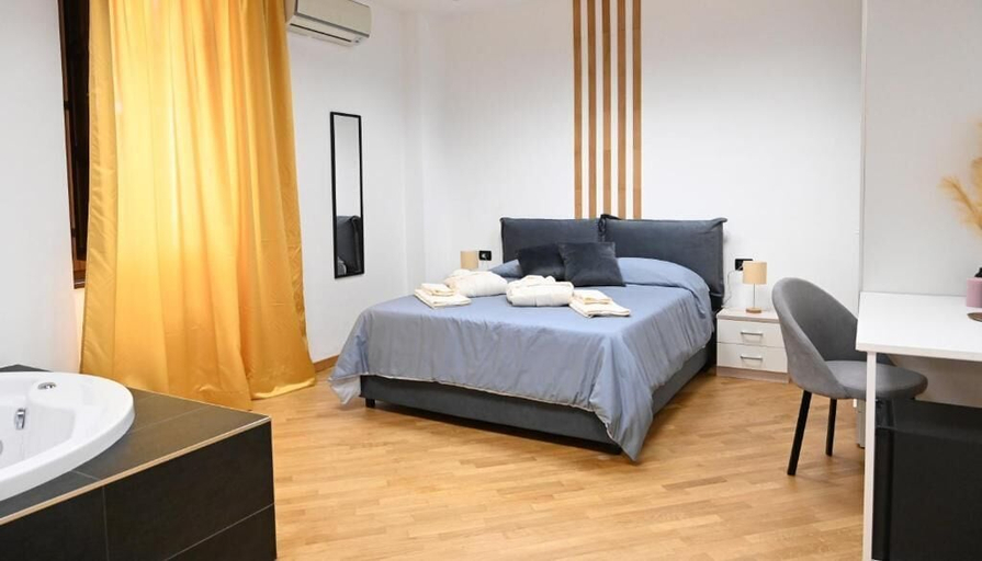 Bedroom 3, Palace Eight Suites & Spa, Cosenza