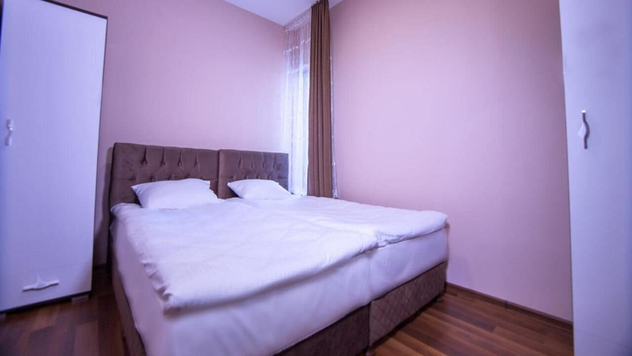 Room 3, Wesoła Apartamenty, Pruszków