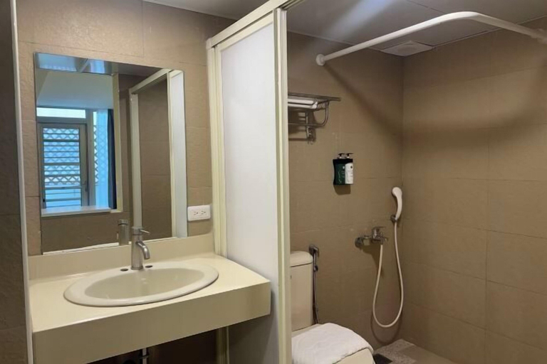 Bathroom 5, Bantshiann Hualie Hotel, Hualien
