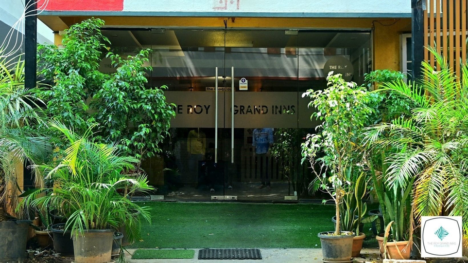 Exterior detail 5, Opal Heiwa, Bangalore