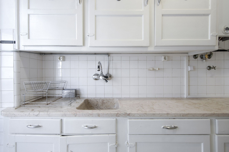 Private kitchen 5, Arroios Central Apartment by Homing, Lisbon