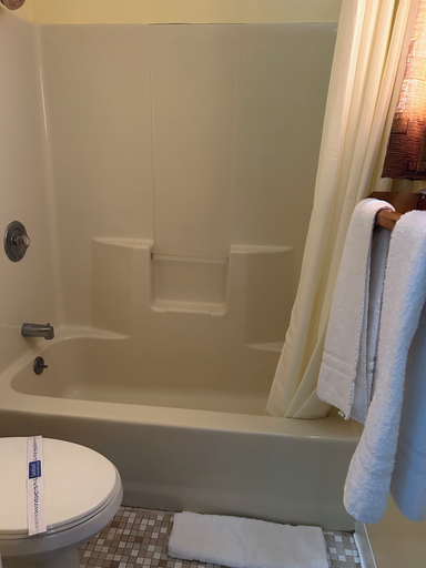 Bathroom 5, Bedford Motel, Bedford