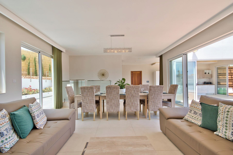Living area 5, Extraordinary Villa With Private Pool & Steamsauna