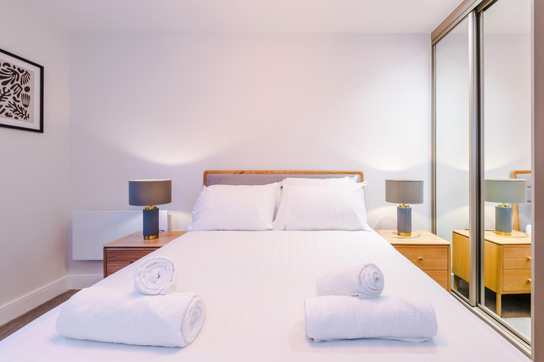 Bedroom 2, Rock Mill - Deluxe Holiday Apartments, Derbyshire