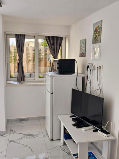 Others 5, Apartmani Cesarica, Okrug