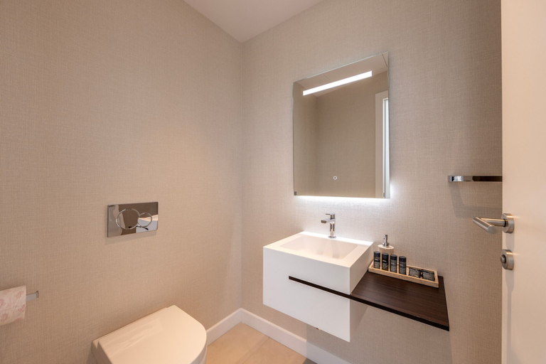 Bathroom 5, Ayia Napa Marina East Tower Suite