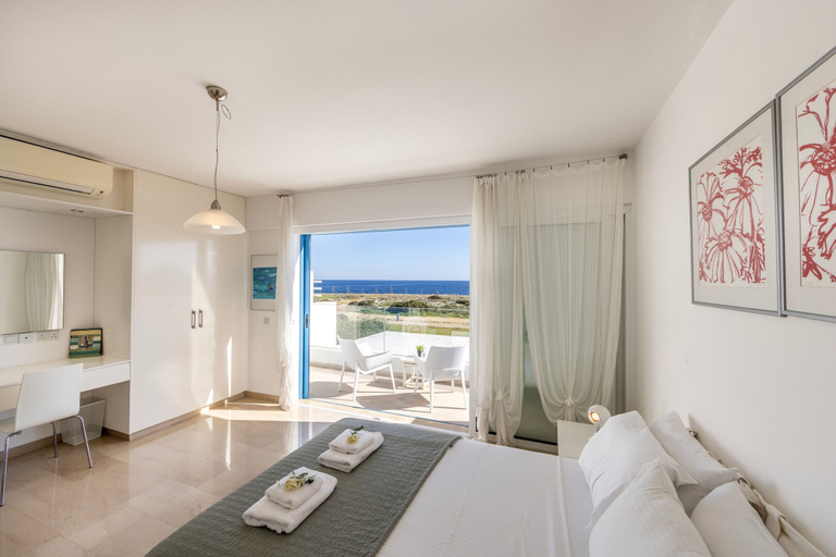 Room 4, Protaras Seafront Villa Galene Del Mar