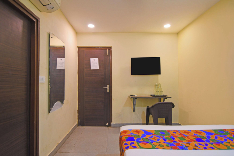 Room 4, Fabhotel The Crown Aura, North 24 Parganas