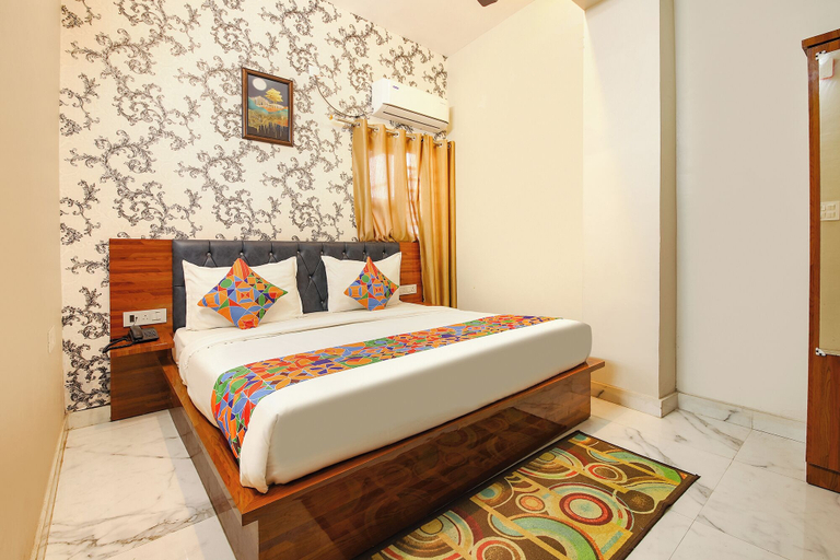 Room 5, Fabhotel Rudra, Dehradun