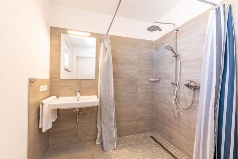 Bathroom, Ferienresidenz Hinterzarten FEWO H6, Breisgau-Hochschwarzwald