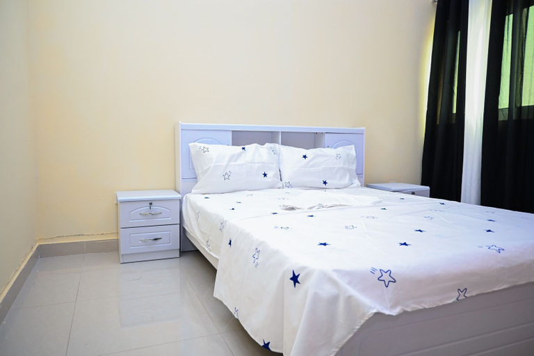 Room 4, Hotel Viana, Viana