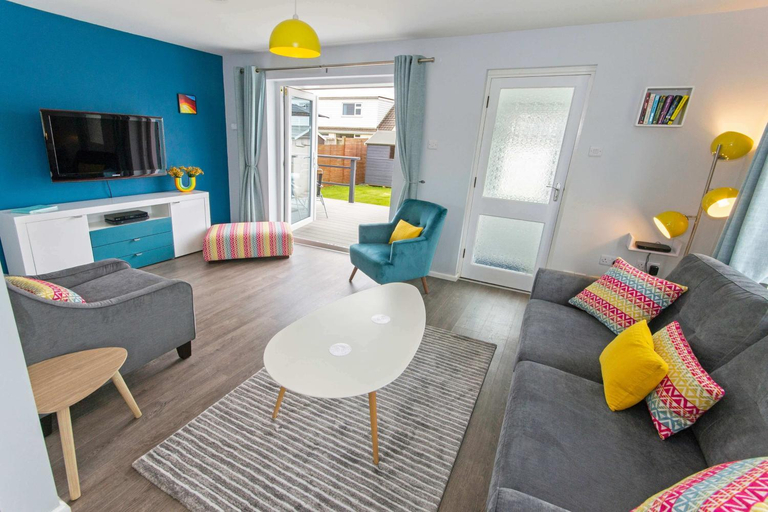 Facilities 2, Sandbanks Sleeps 4 Beach Pass & 1 Dog, Devon