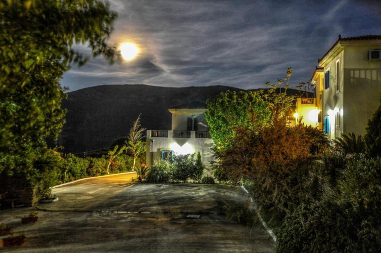Room 5, Mainades Studio - Steropi Hideaway in Andros, South Aegean