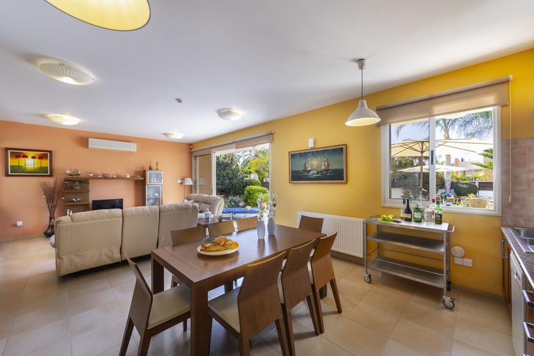 Food & Drinks, Larnaca Villa Anthea 12 Pervolia, Larnaca